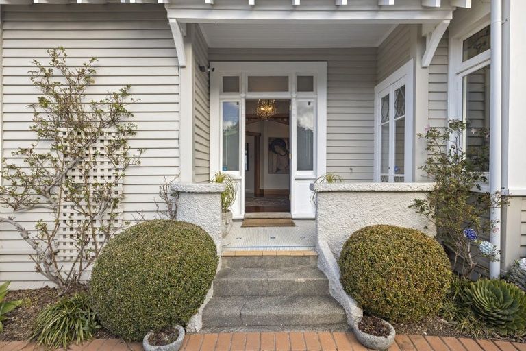 Photo of property in 39 Mills Road, Brooklyn, Wellington, 6021