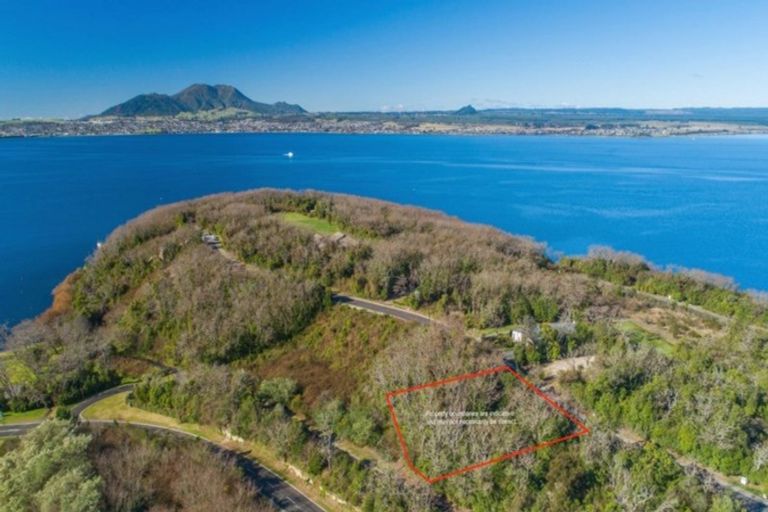 Photo of property in 7 Parawera Drive, Acacia Bay, Taupo, 3330