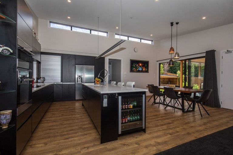 Photo of property in 14 Charles Court, Lake Hawea, Wanaka, 9382