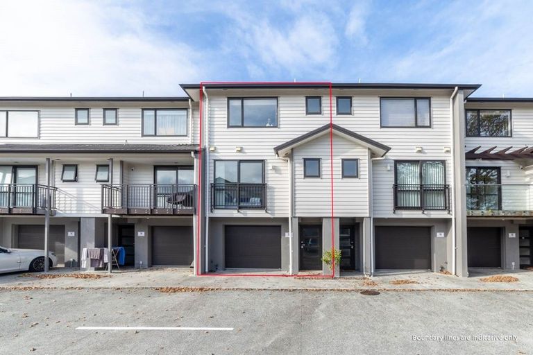 Photo of property in 20 Peony Mews, Oteha, Auckland, 0632