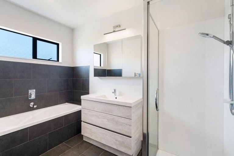 Photo of property in 9 Wheriko Avenue, Glenbrook, 2681