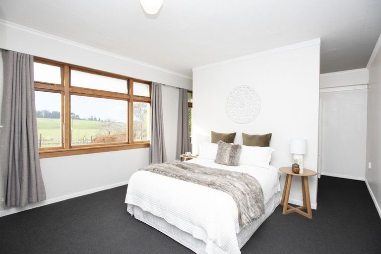 Photo of property in 5 Harbour Endowment Road, South Hillend, Winton, 9783