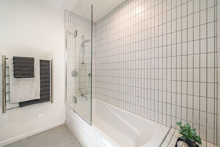 Photo of property in 17b Cuba Street, Petone, Lower Hutt, 5012