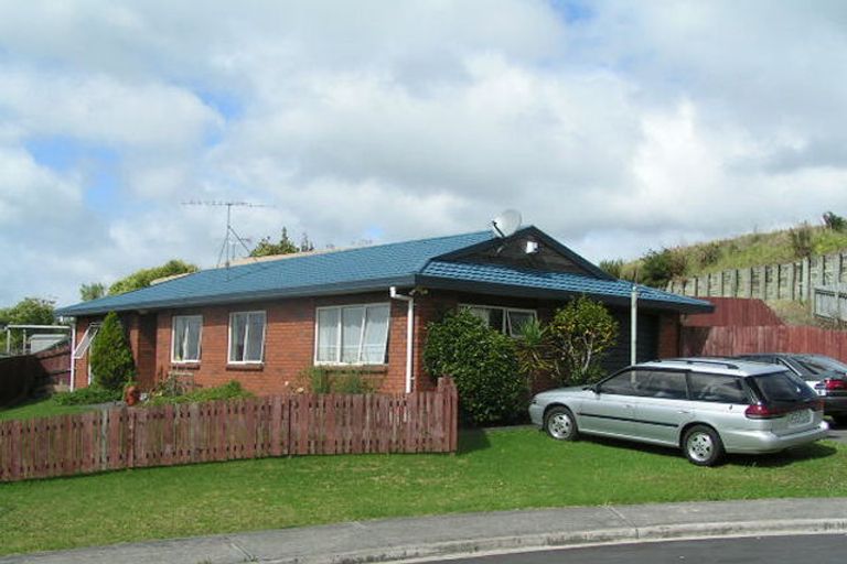 Photo of property in 4 Sherpa Place, Massey, Auckland, 0614