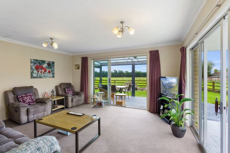 Photo of property in 921 State Highway 1, Te Horo, Otaki, 5581