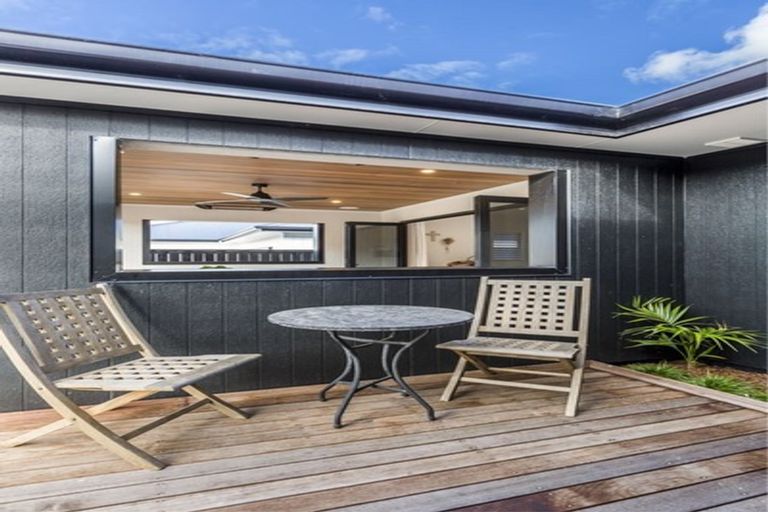 Photo of property in 3 Hampton Mews, Snells Beach, 0920