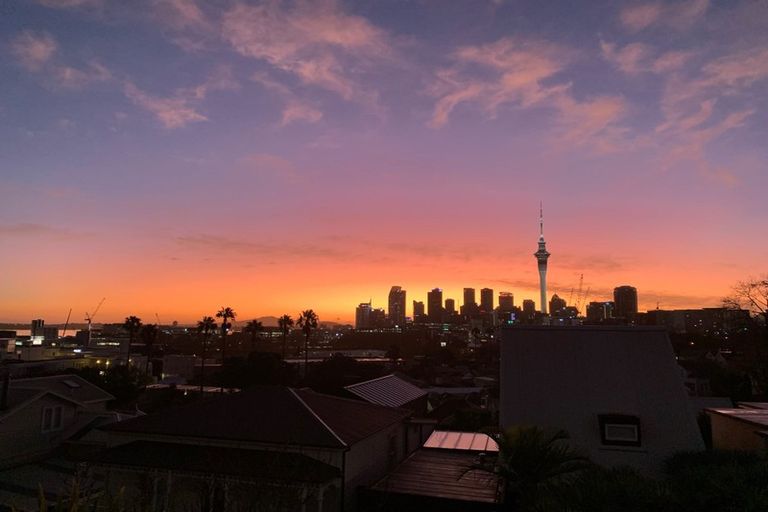 Photo of property in 43 Georgina Street, Freemans Bay, Auckland, 1011