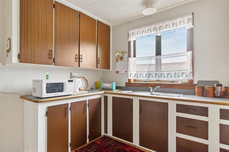 Photo of property in 18 Holmes Street, Waimate, 7924