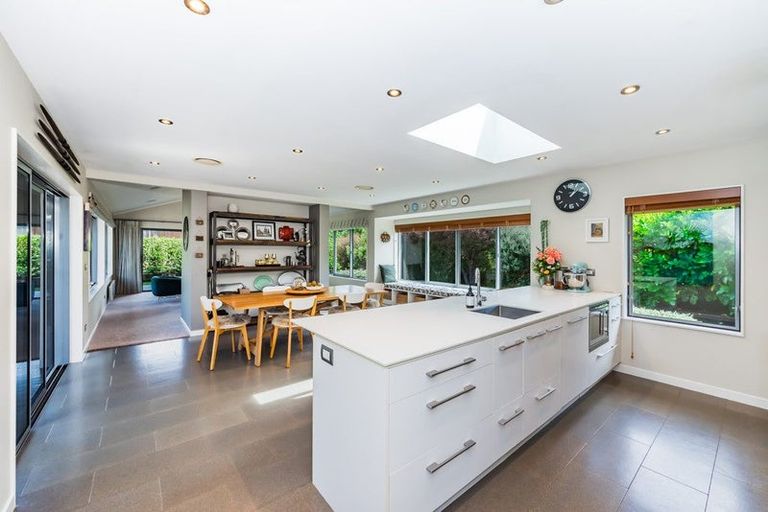 Photo of property in 4 Ferndale Drive, Waikanae, 5036