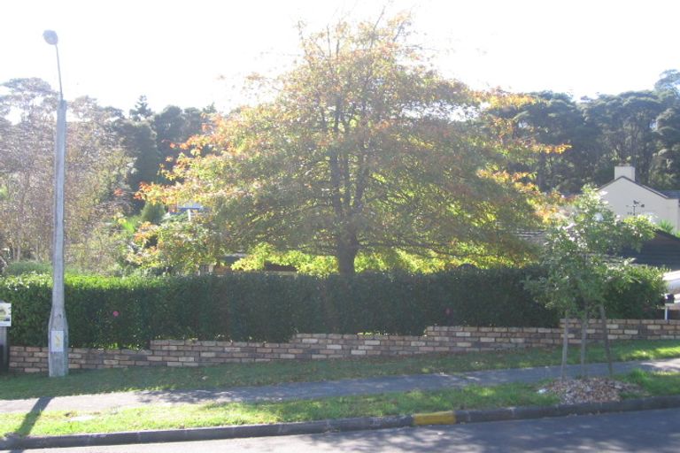 Photo of property in 23 Woodfern Crescent, Titirangi, Auckland, 0604