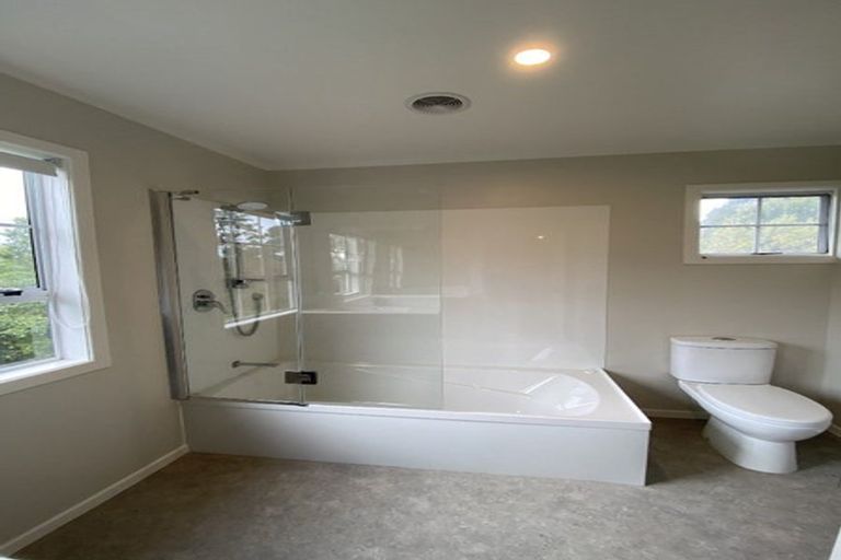 Photo of property in 207 Schnapper Rock Road, Schnapper Rock, Auckland, 0632