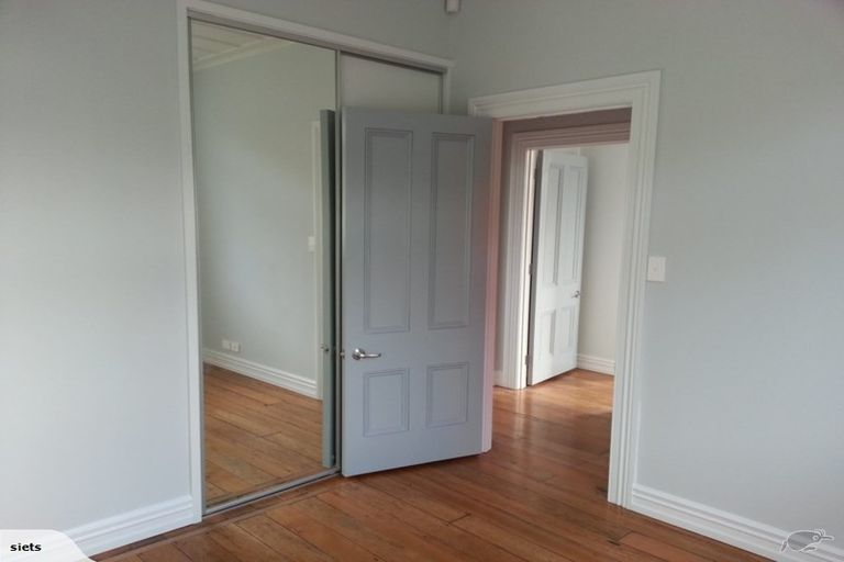 Photo of property in 26 Archibald Road, Kelston, Auckland, 0602