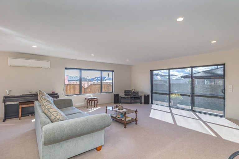 Photo of property in 9a Trafalgar Street, Levin, 5510