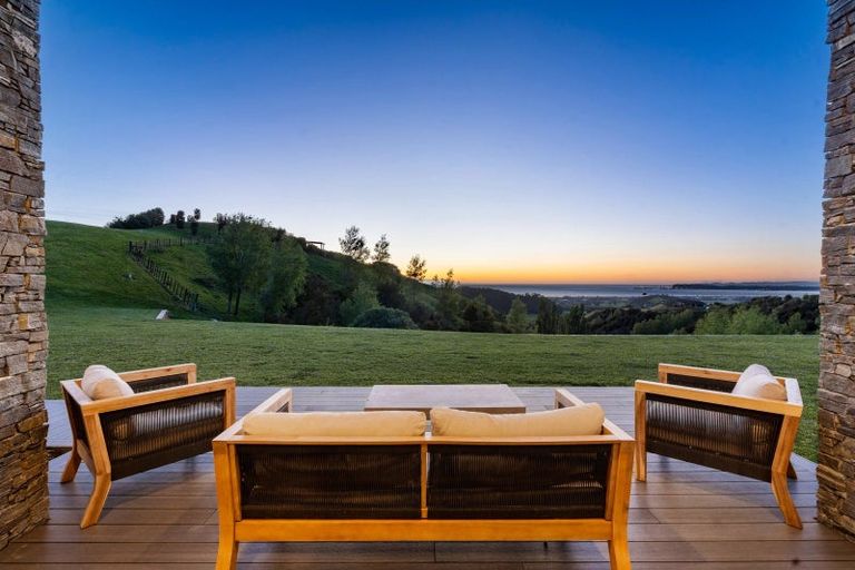 Photo of property in 171 Eskridge Drive, Eskdale, Napier, 4182