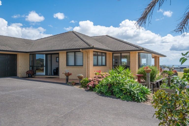 Photo of property in 11 Oden Hill, Coopers Beach, 0420