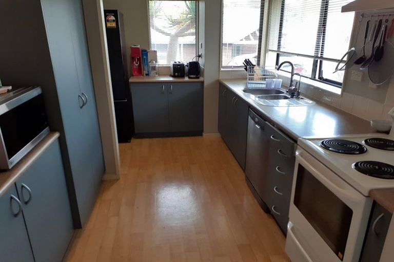 Photo of property in 2/65 Donald Street, Stanmore Bay, Whangaparaoa, 0932