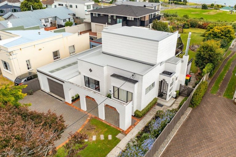 Photo of property in 84 Whiteley Street, Moturoa, New Plymouth, 4310