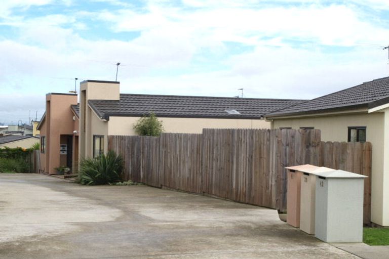 Photo of property in 39 Puma Drive, Golflands, Auckland, 2013