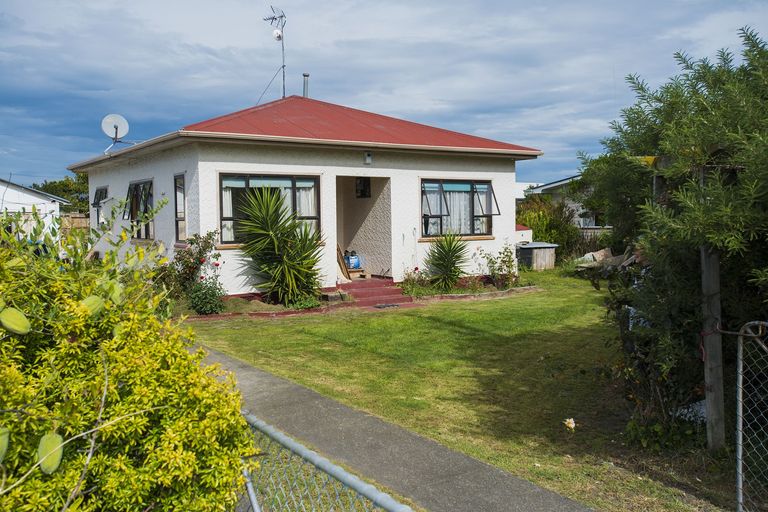 Photo of property in 99 De Lautour Road, Inner Kaiti, Gisborne, 4010