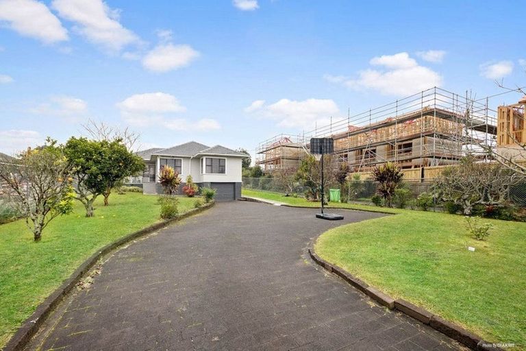 Photo of property in 61 Taikata Road, Te Atatu Peninsula, Auckland, 0610