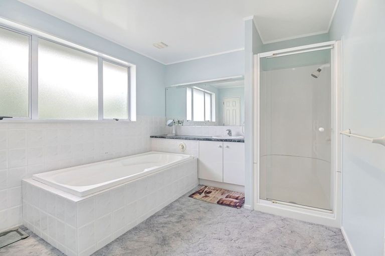 Photo of property in 10 Tytus Place, Conifer Grove, Takanini, 2112