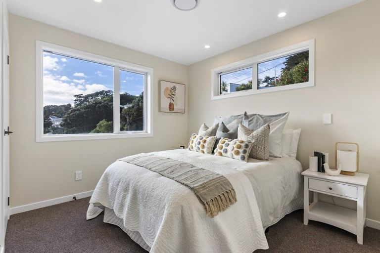 Photo of property in 1 Pinnacle Street, Seatoun, Wellington, 6022