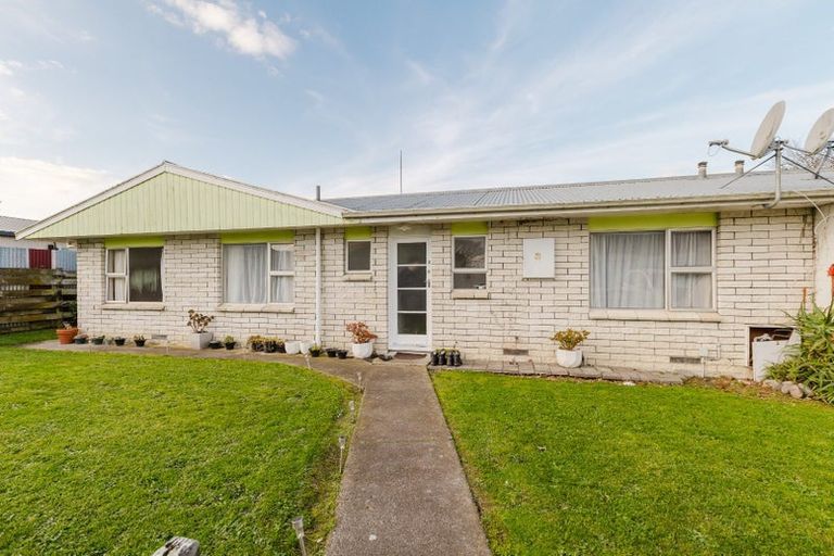 Photo of property in 3 Seddon Street, Takaro, Palmerston North, 4412