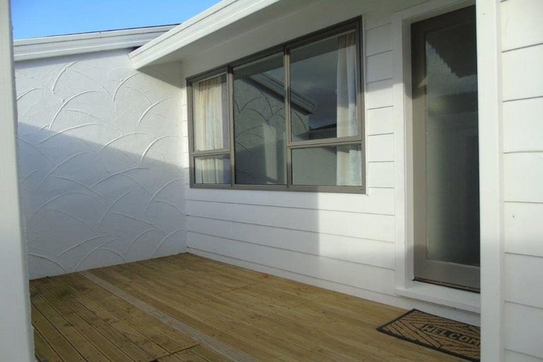 Photo of property in 2/12 Kekeno Grove, Tirohanga, Lower Hutt, 5010