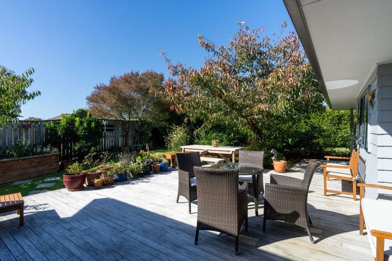 Photo of property in 6 Karlos Lane, Levin, 5510