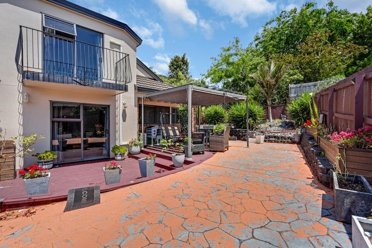 Photo of property in 8 Chardonnay Rise, Henderson, Auckland, 0612