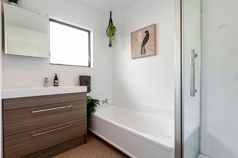 Photo of property in 5 Beveridge Place, Greenmeadows, Napier, 4112