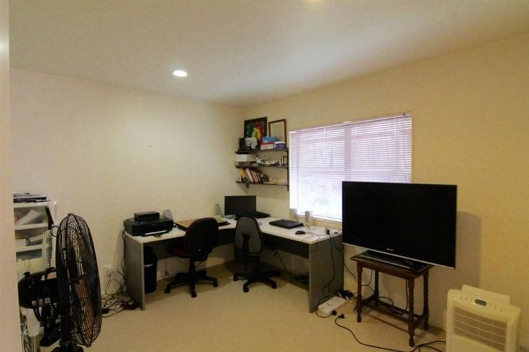 Photo of property in 1/9 Kells Place, Botany Downs, Auckland, 2010