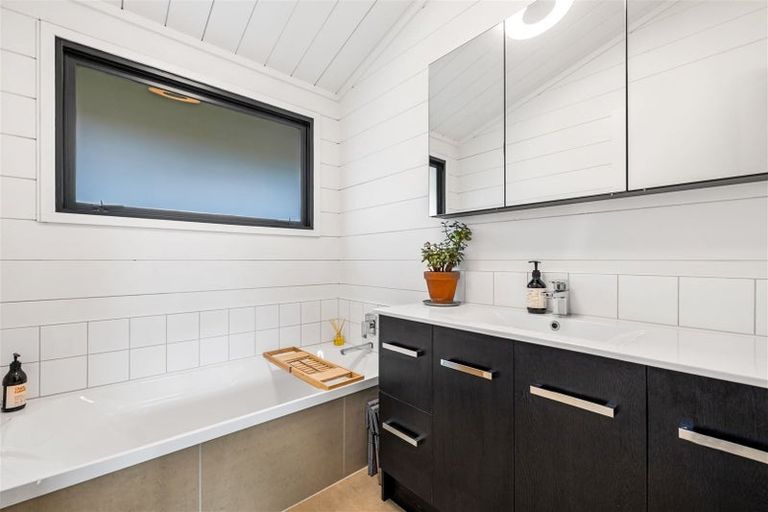 Photo of property in 35 Holliss Avenue, Cashmere, Christchurch, 8022