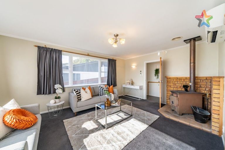 Photo of property in 21 Robson Street, Stokes Valley, Lower Hutt, 5019