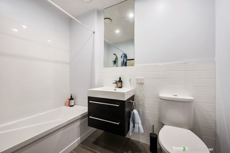 Photo of property in 10/24 Princess Terrace, Newtown, Wellington, 6021