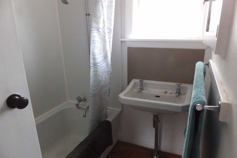 Photo of property in 14 Ballantyne Avenue, Upper Riccarton, Christchurch, 8041