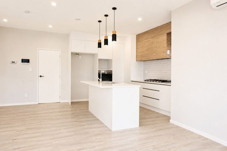 Photo of property in 42 Toanui Road, Hobsonville, Auckland, 0616