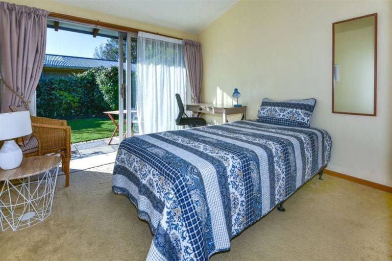 Photo of property in 33 Lynfield Avenue, Ilam, Christchurch, 8041