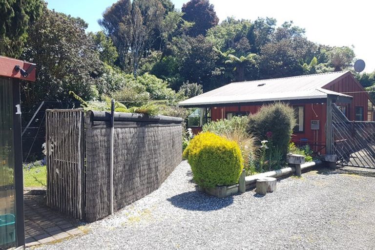 Photo of property in 10 Miro Crescent, Halfmoon Bay / Oban, Stewart Island, 9818