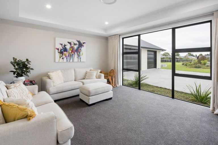 Photo of property in 21 Delta Way, Te Kowhai, Hamilton, 3288