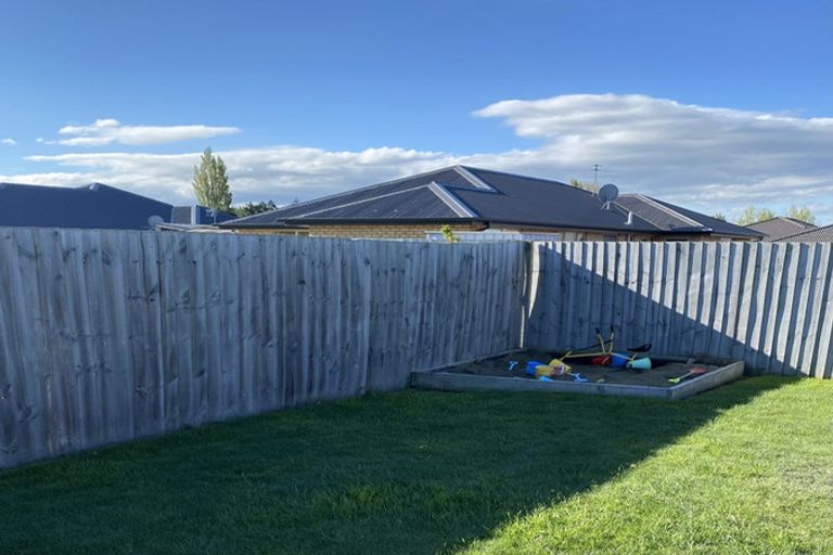 Photo of property in 51 Factory Road, Belfast, Christchurch, 8051