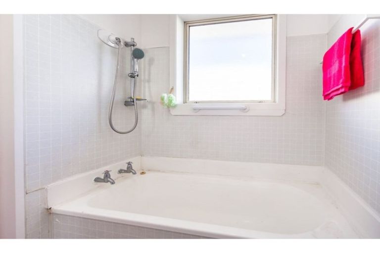 Photo of property in 1/2 Kidbrooke Street, Bromley, Christchurch, 8062