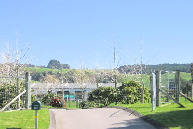 Photo of property in 27 Pukehangi Road, Pukehangi, Rotorua, 3015