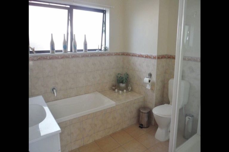 Photo of property in 5 Trillick Place, Tuakau, 2121