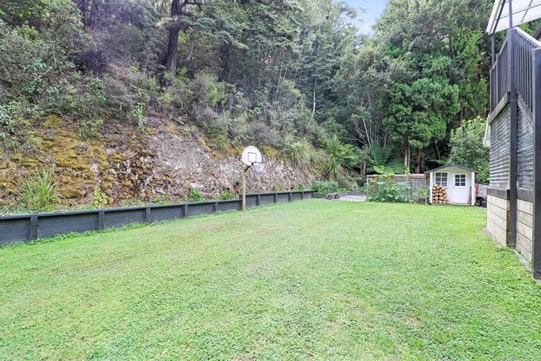 Photo of property in 7c Tiniroa Grove, Silverstream, Upper Hutt, 5019
