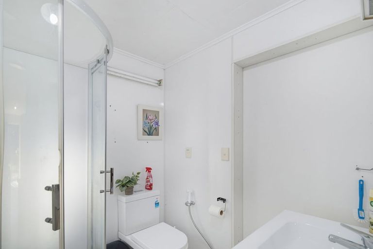 Photo of property in 2/1101 Cunningham Crescent, Mayfair, Hastings, 4122