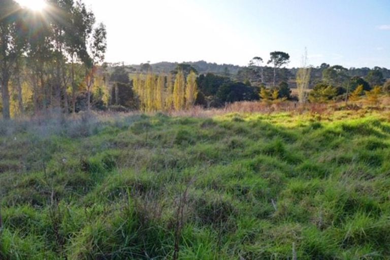 Photo of property in 490 Whitehills Road, Waitoki, Silverdale, 0994