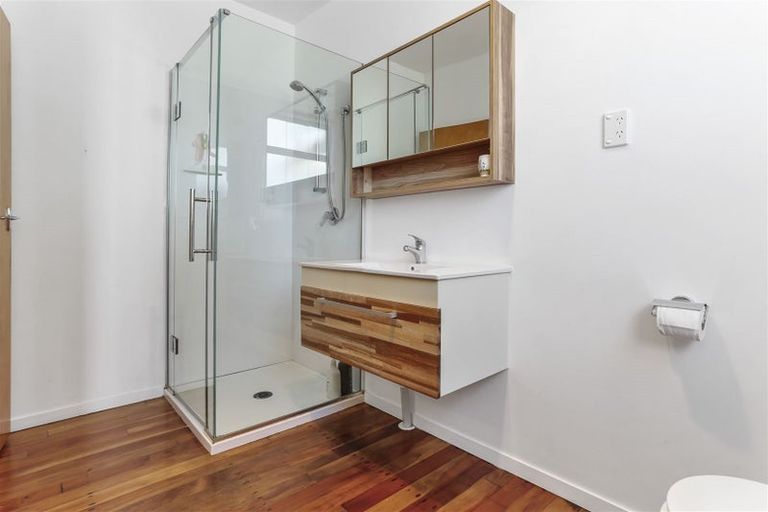 Photo of property in 4/13 Napoleon Avenue, Milford, Auckland, 0620