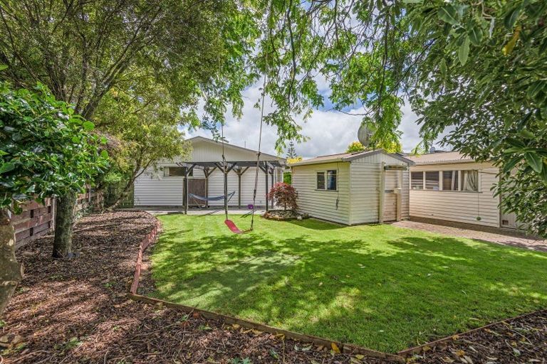 Photo of property in 43 John F Kennedy Drive, Milson, Palmerston North, 4414