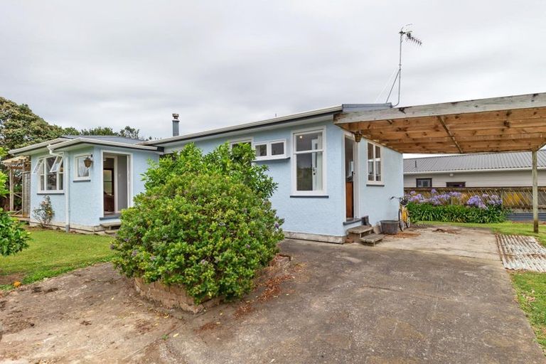 Photo of property in 12 Ryder Crescent, Levin, 5510